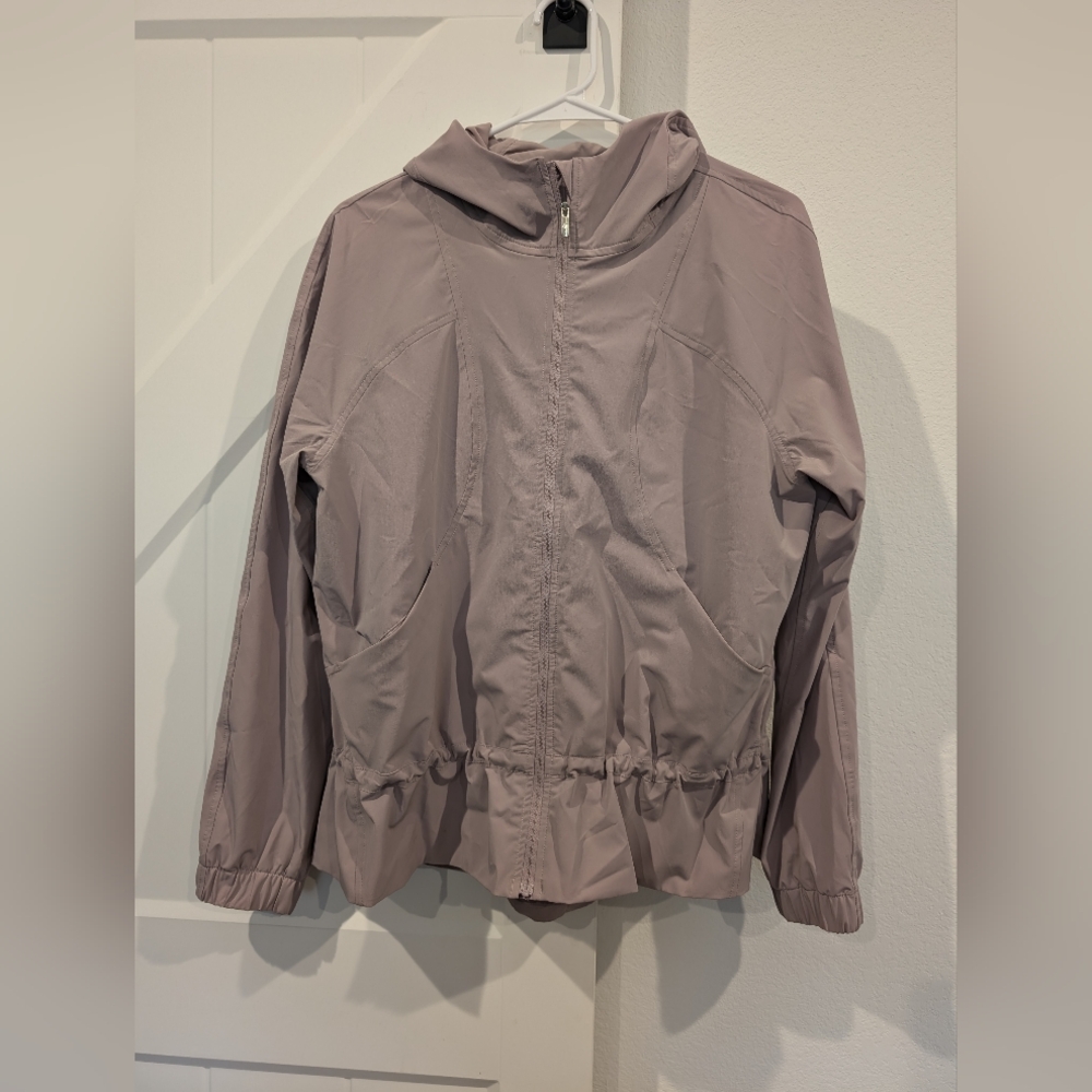 Lululemon Pack It Up Jacket Size 8 - image 4